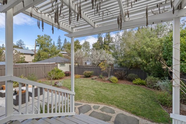 1555 Alma Street, Palo Alto, CA 94301