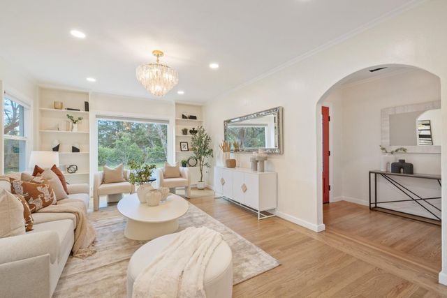 1555 Alma Street, Palo Alto, CA 94301