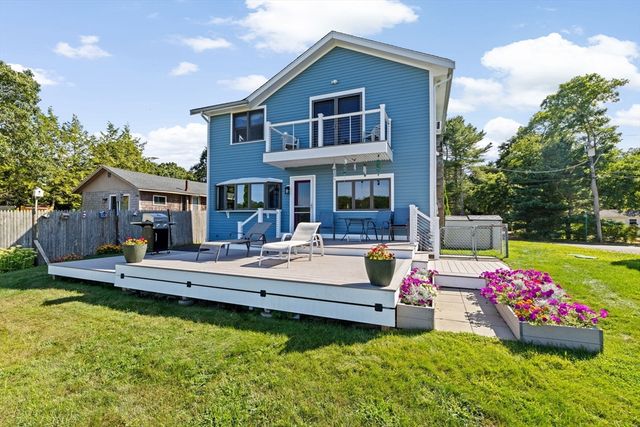 28 Arlington Road, Wareham, MA 02571