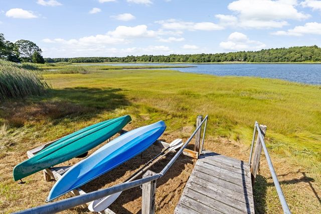 28 Arlington Road, Wareham, MA 02571