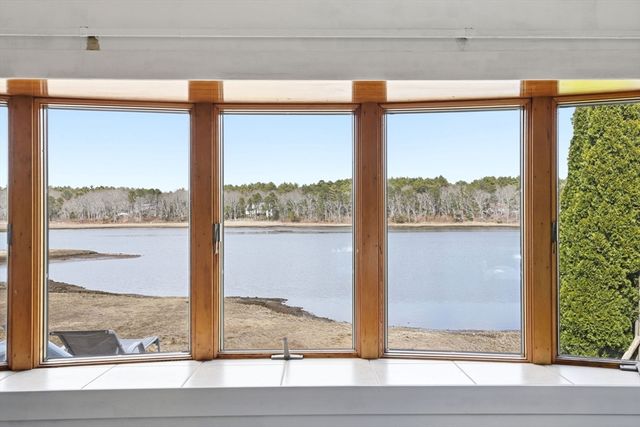 28 Arlington Road, Wareham, MA 02571