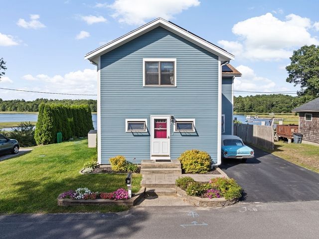 28 Arlington Road, Wareham, MA 02571