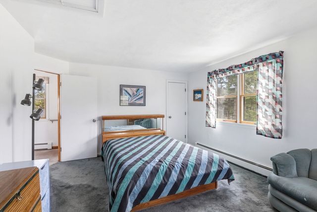 28 Arlington Road, Wareham, MA 02571