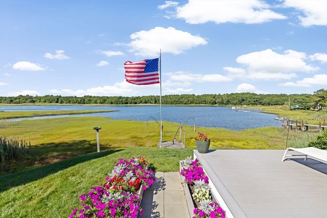 28 Arlington Road, Wareham, MA 02571