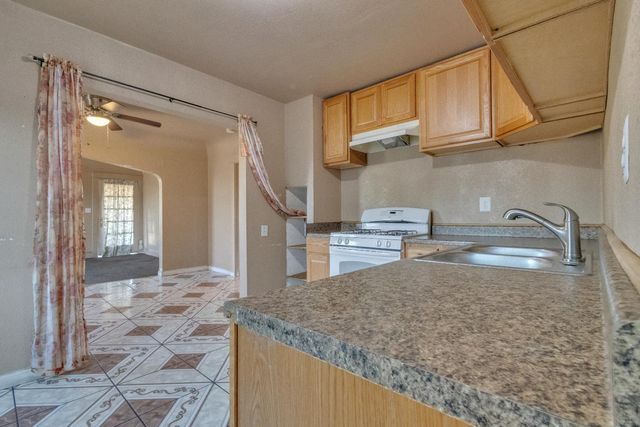 615 burkett, Stockton, CA 95205