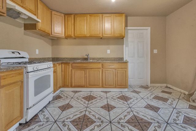 615 burkett, Stockton, CA 95205