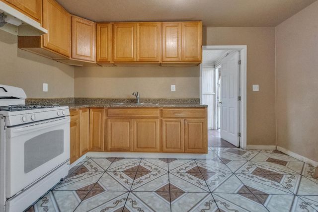 615 burkett, Stockton, CA 95205