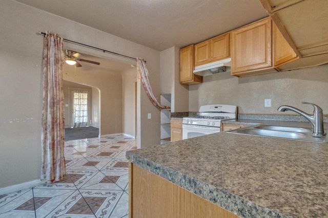 615 burkett, Stockton, CA 95205