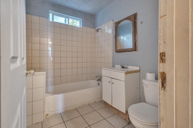 615 burkett, Stockton, CA 95205