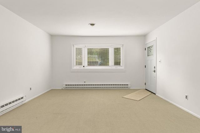 3 WYOMING AVE, Whiting, NJ 08759