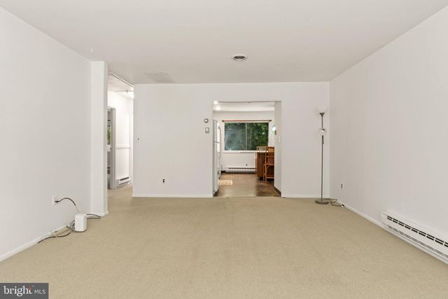 3 WYOMING AVE, Whiting, NJ 08759