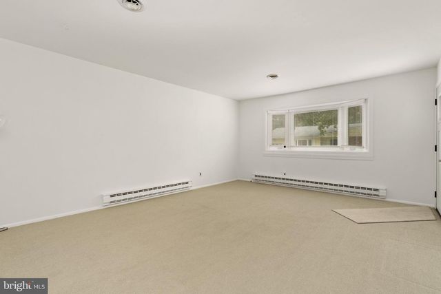 3 WYOMING AVE, Whiting, NJ 08759