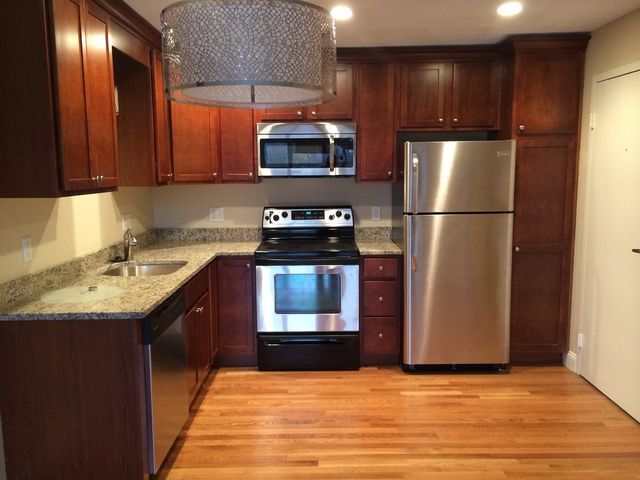 1105 Lexington Street 11-6, Waltham, MA 02452