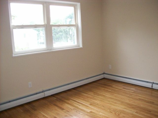 1105 Lexington Street 11-6, Waltham, MA 02452