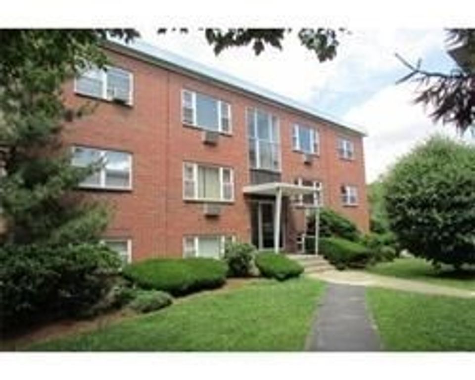 1105 Lexington Street 11-6, Waltham, MA 02452