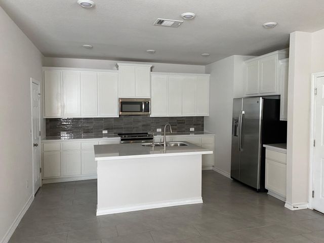 764 Long Run, Liberty Hill, TX 78642
