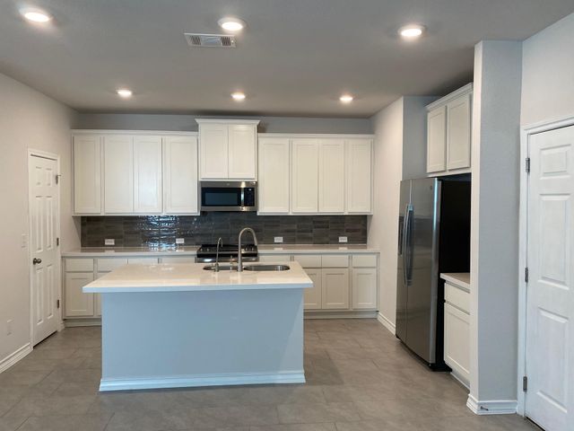 764 Long Run, Liberty Hill, TX 78642