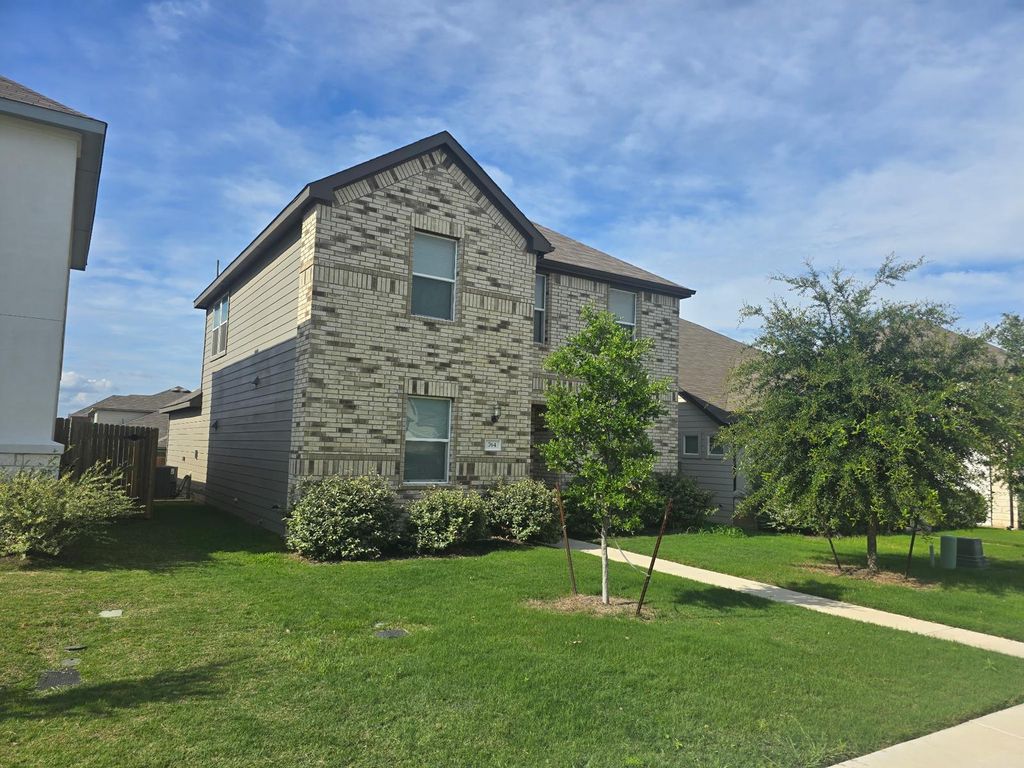 764 Long Run, Liberty Hill, TX 78642