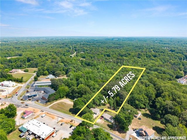 2970 Gillsville Highway, Gainesville, GA 30507