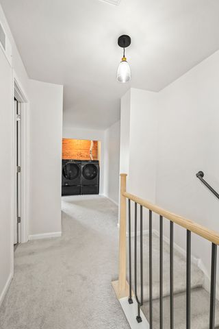 2420 Roxbury Lane, Montgomery, IL 60538