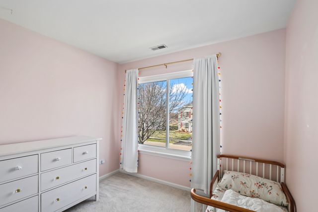 2420 Roxbury Lane, Montgomery, IL 60538