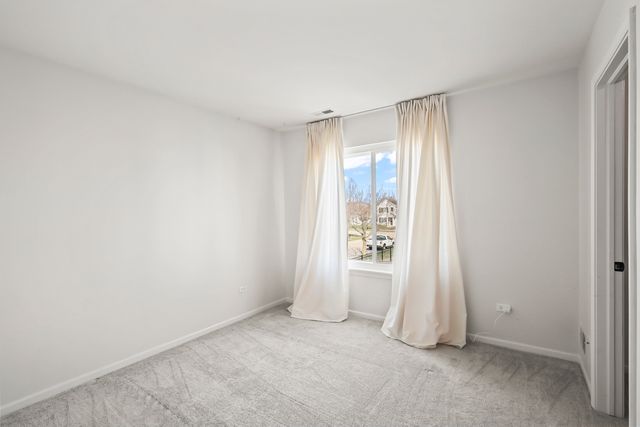 2420 Roxbury Lane, Montgomery, IL 60538