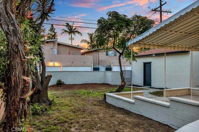 10947 Atkinson, Inglewood, CA 90303