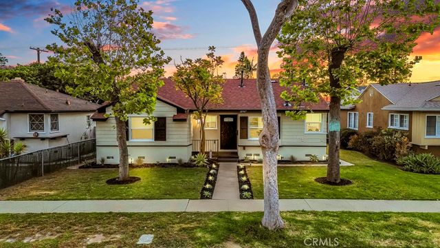 10947 Atkinson, Inglewood, CA 90303
