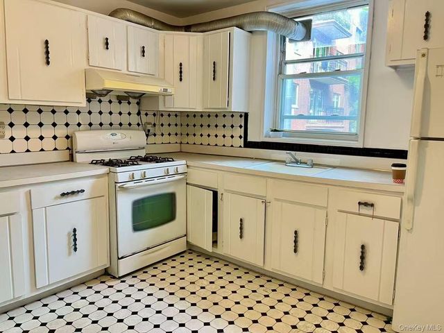 142-15 Franklin Avenue 3J, Flushing, NY 11355