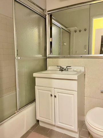 142-15 Franklin Avenue 3J, Flushing, NY 11355