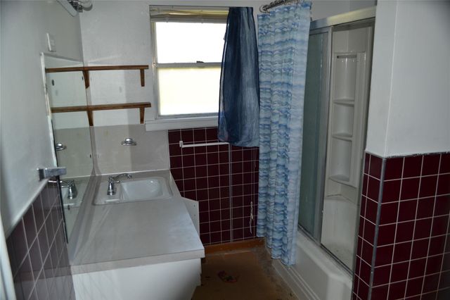 1502 Sherrard ST, Burnet, TX 78611