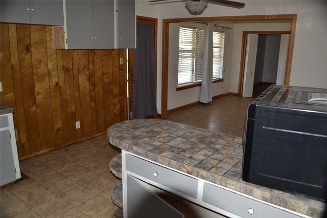 1502 Sherrard ST, Burnet, TX 78611