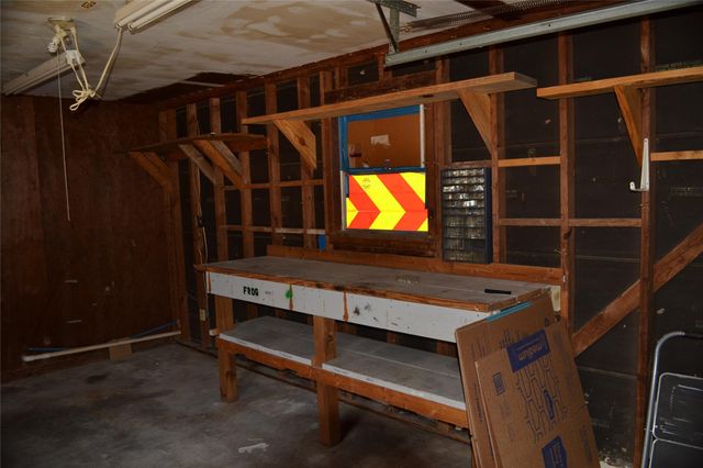 1502 Sherrard ST, Burnet, TX 78611