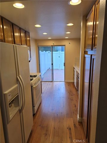18153 Andrea Circle N 4, Northridge, CA 91325