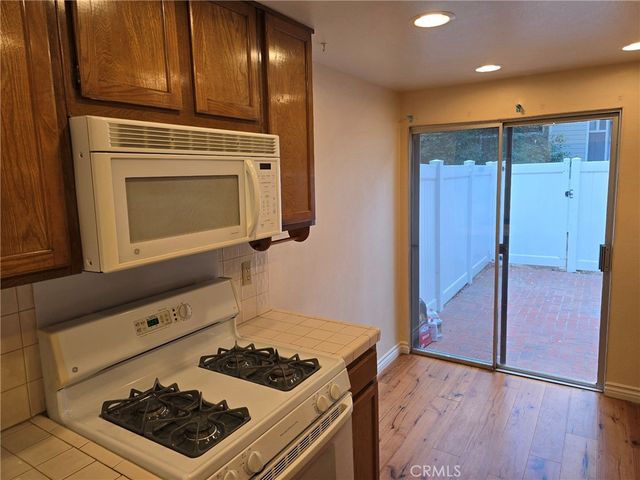 18153 Andrea Circle N 4, Northridge, CA 91325