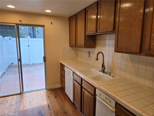 18153 Andrea Circle N 4, Northridge, CA 91325