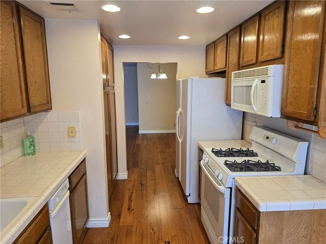 18153 Andrea Circle N 4, Northridge, CA 91325