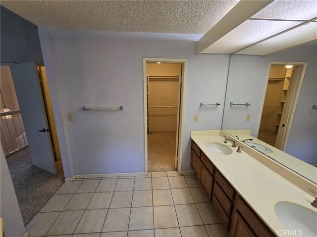 18153 Andrea Circle N 4, Northridge, CA 91325