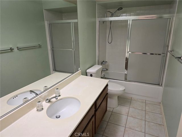 18153 Andrea Circle N 4, Northridge, CA 91325