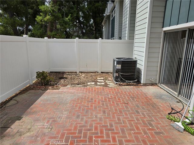 18153 Andrea Circle N 4, Northridge, CA 91325
