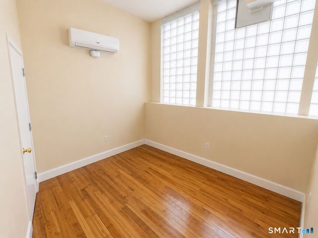 105 Bank Street 1D, Waterbury, CT 06702