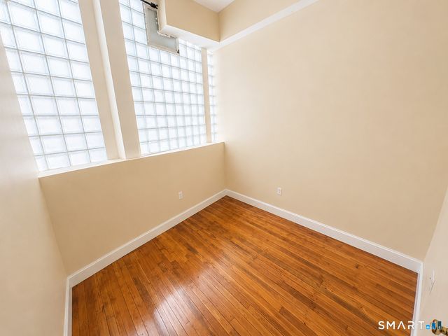 105 Bank Street 1D, Waterbury, CT 06702