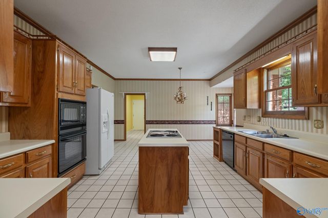 7796 Wildcreek Trail SE, Huntsville, AL 35802