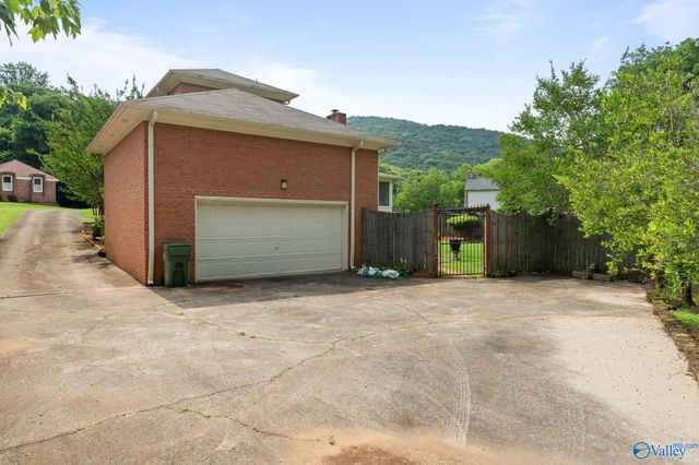7796 Wildcreek Trail SE, Huntsville, AL 35802