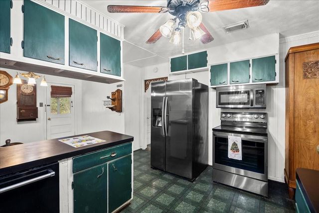 65 County Road 4011, Dayton, TX 77535