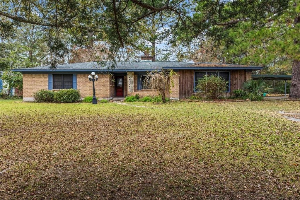 65 County Road 4011, Dayton, TX 77535