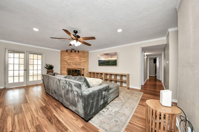 5838 Silver Forest Drive, Houston, TX 77092