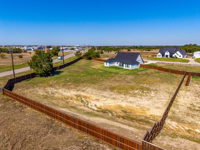 1000 Twin Creeks Drive, Weatherford, TX 76088