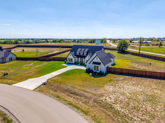 1000 Twin Creeks Drive, Weatherford, TX 76088