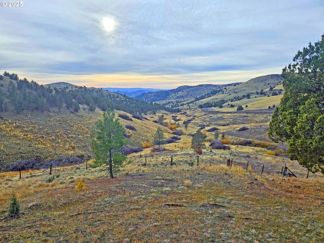 46457 HIGHWAY 218, Fossil, OR 97830